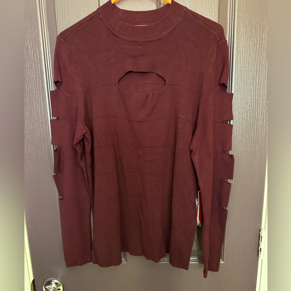 Jennifer Lopez NWT maroon long sleeve sweater with cutouts  Size XL